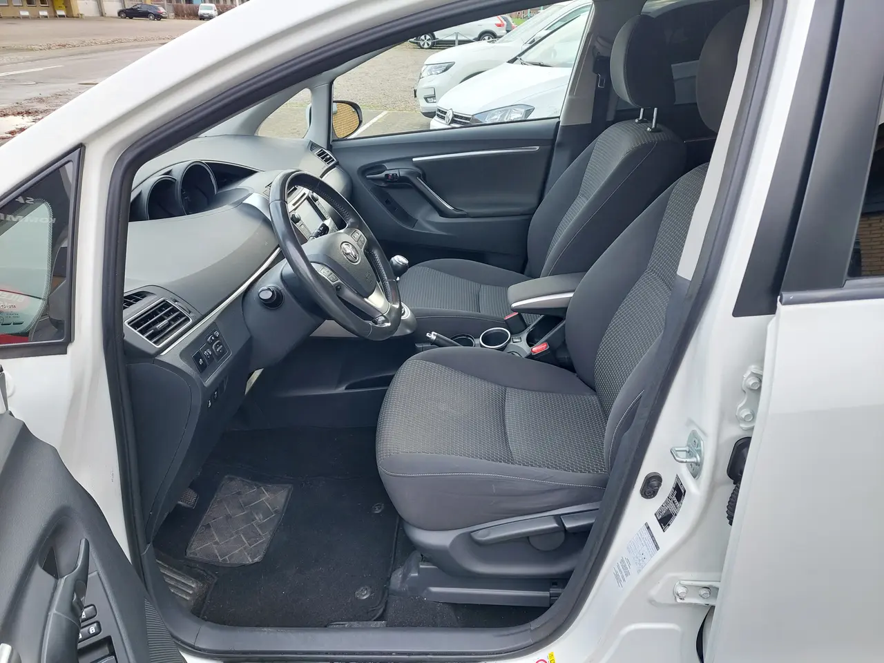 Billede 6 - Toyota Sportsvan 1,6 D-4D med lavt km tal.