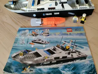 Lego politibåd