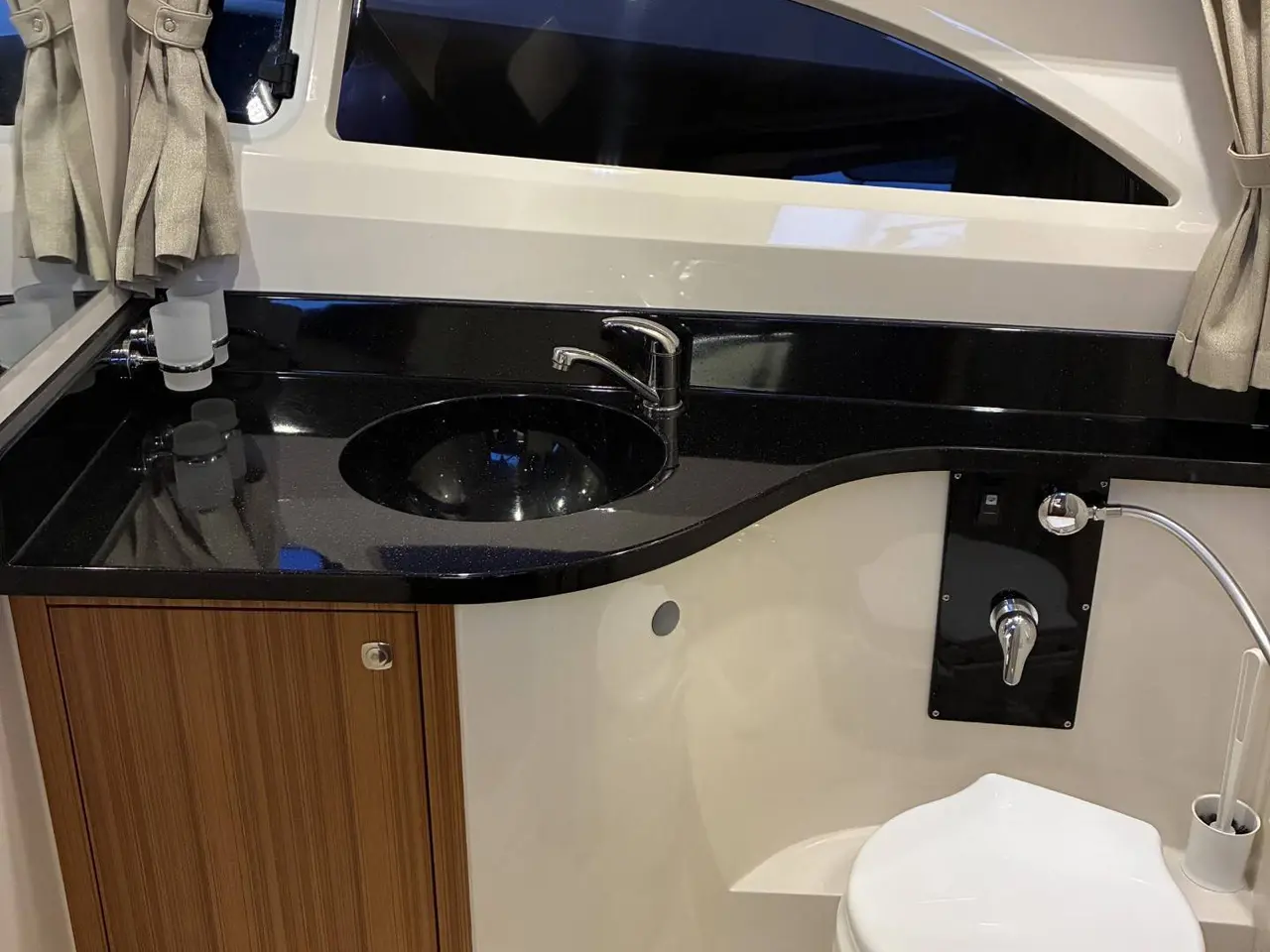 Billede 16 - Marex 310 Suncruiser - 300 HK Diesel/Udstyr