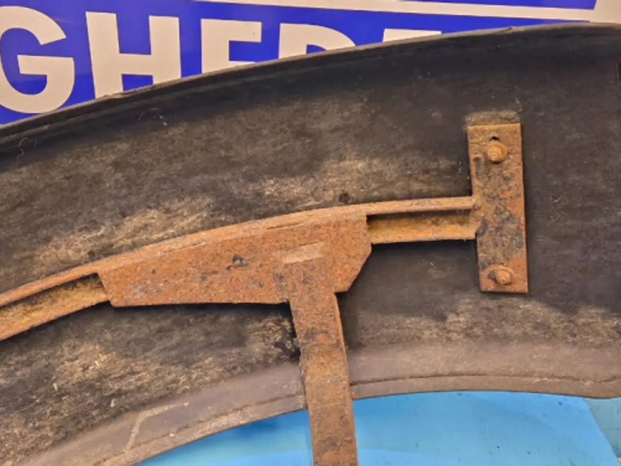 Billede 10 - New Holland T6030 Hjulskærm R. 87582093