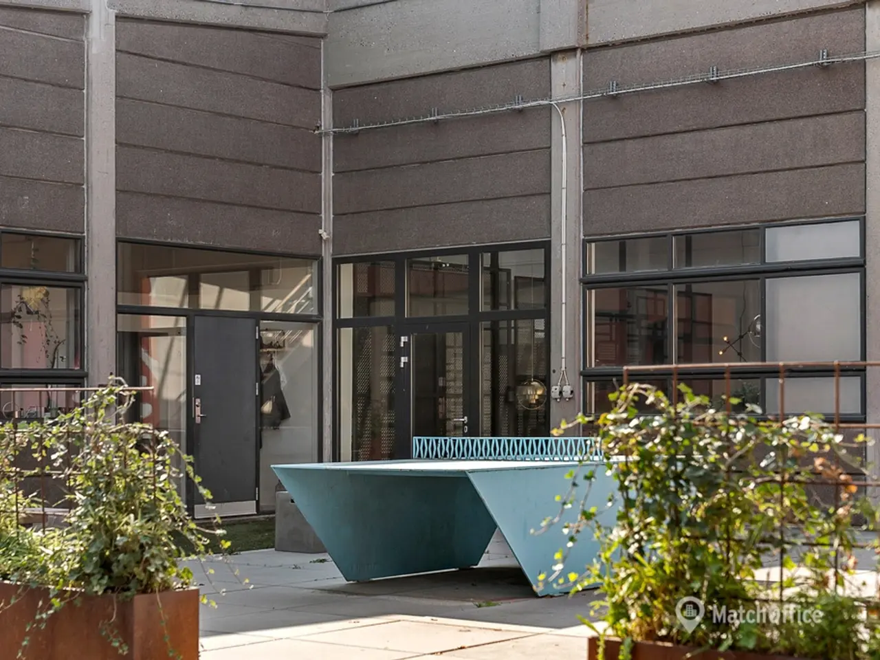 Billede 1 - KONTOR/SHOWROOM NÆR AMAGER STRAND OG BYEN