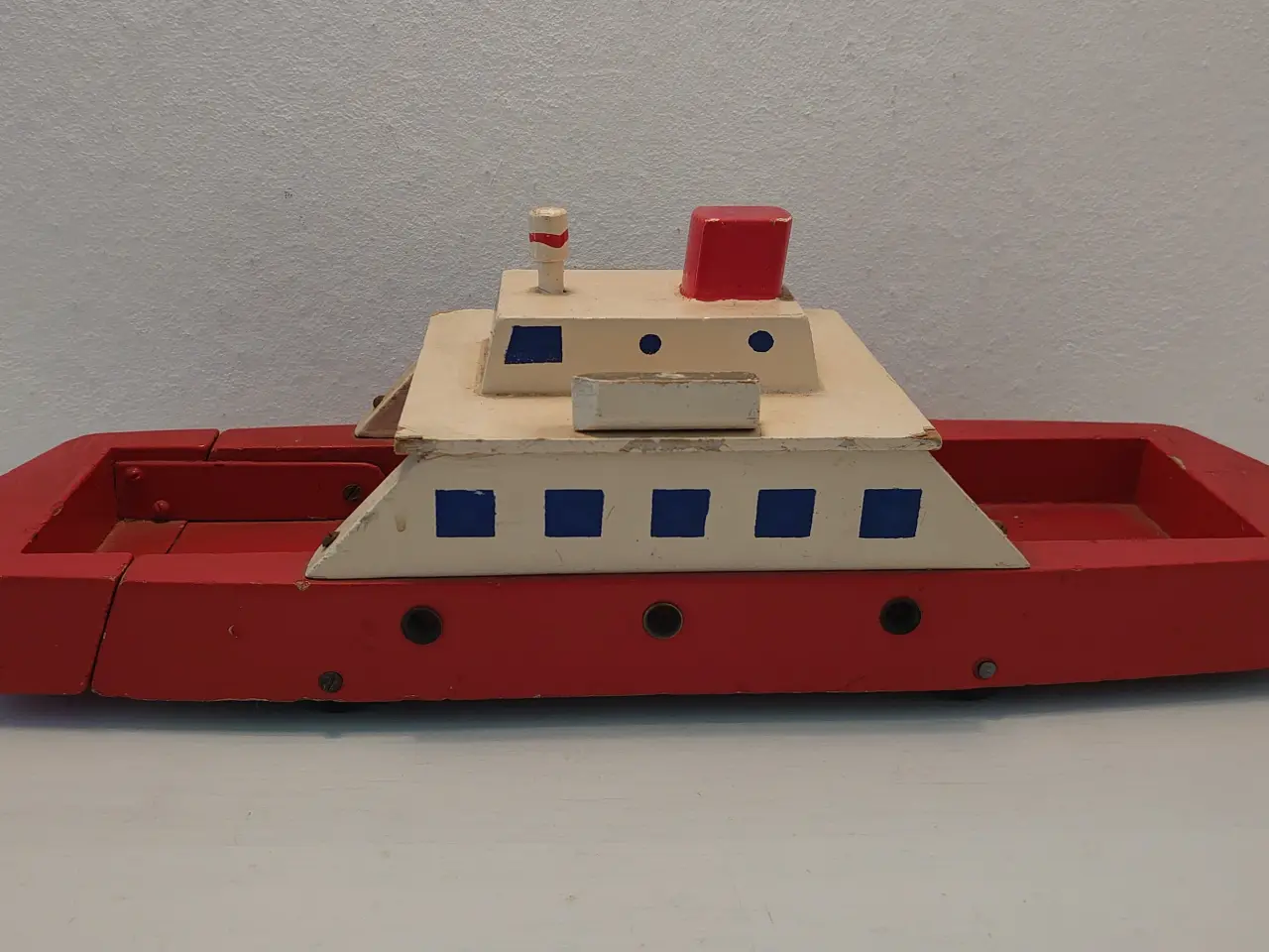 Billede 2 - Fængselslegetøj:Færge med rampe. Flagmærket.1950.
