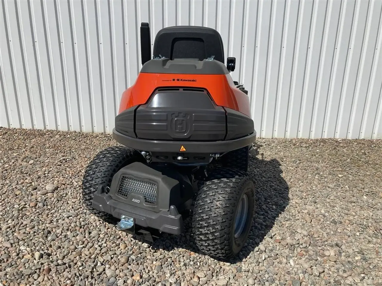 Billede 5 - Husqvarna R 420TsX AWD Inkl. 122 cm klippebord / klippeaggregat