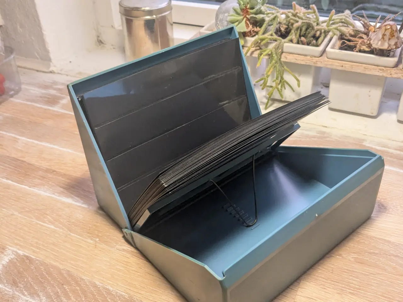 Billede 1 - Kassette til frimærker incl etui
