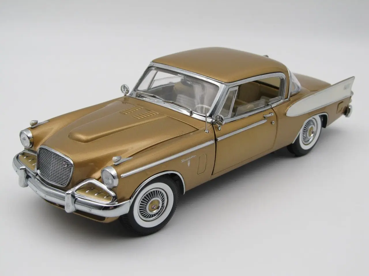 Billede 1 - 1958 Studebaker Golden Hawk 1:18