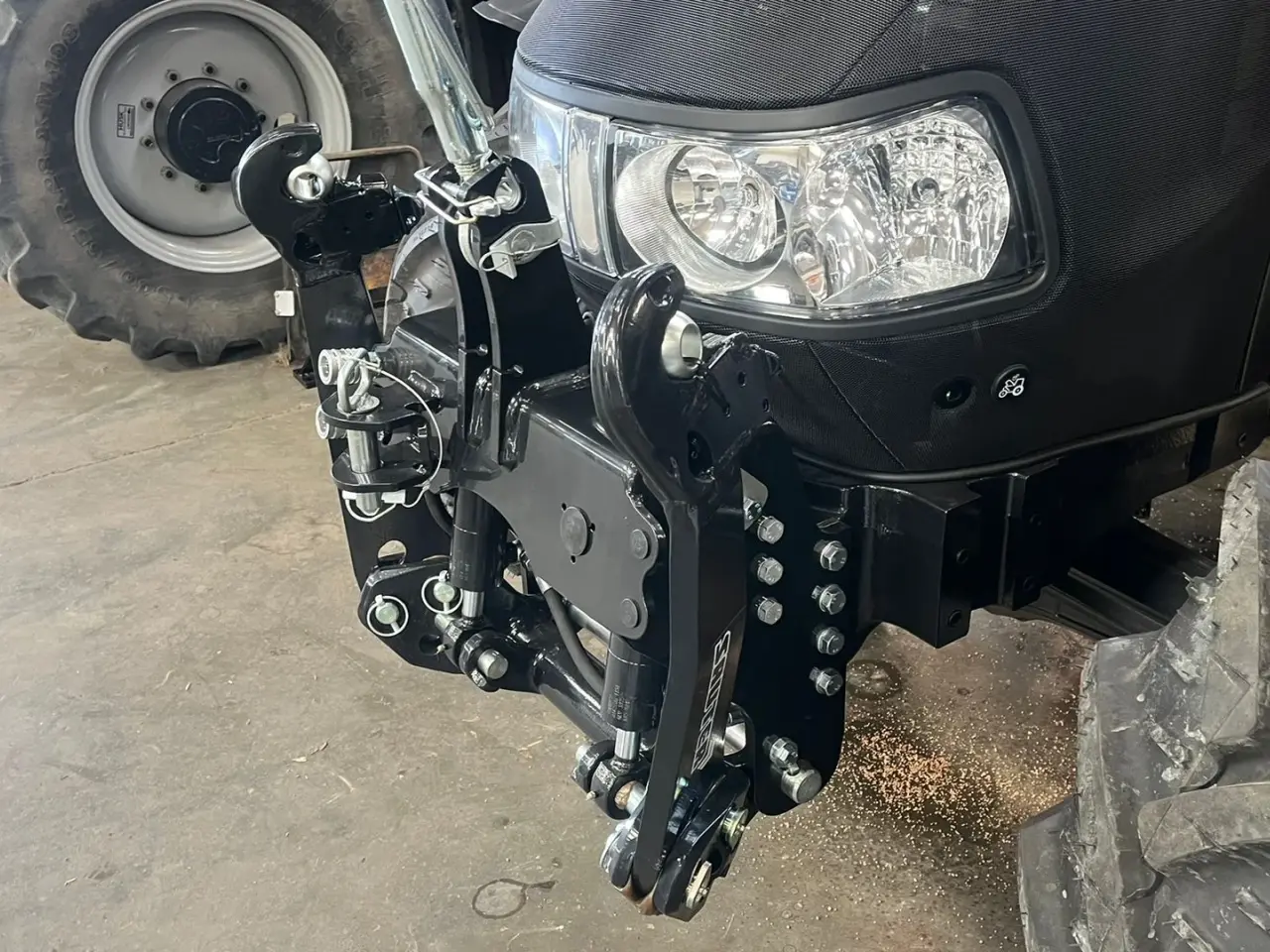 Billede 16 - Sauter Til CASEIH Vi kan levere frontlifte til din CaseIH traktor til en god pris.