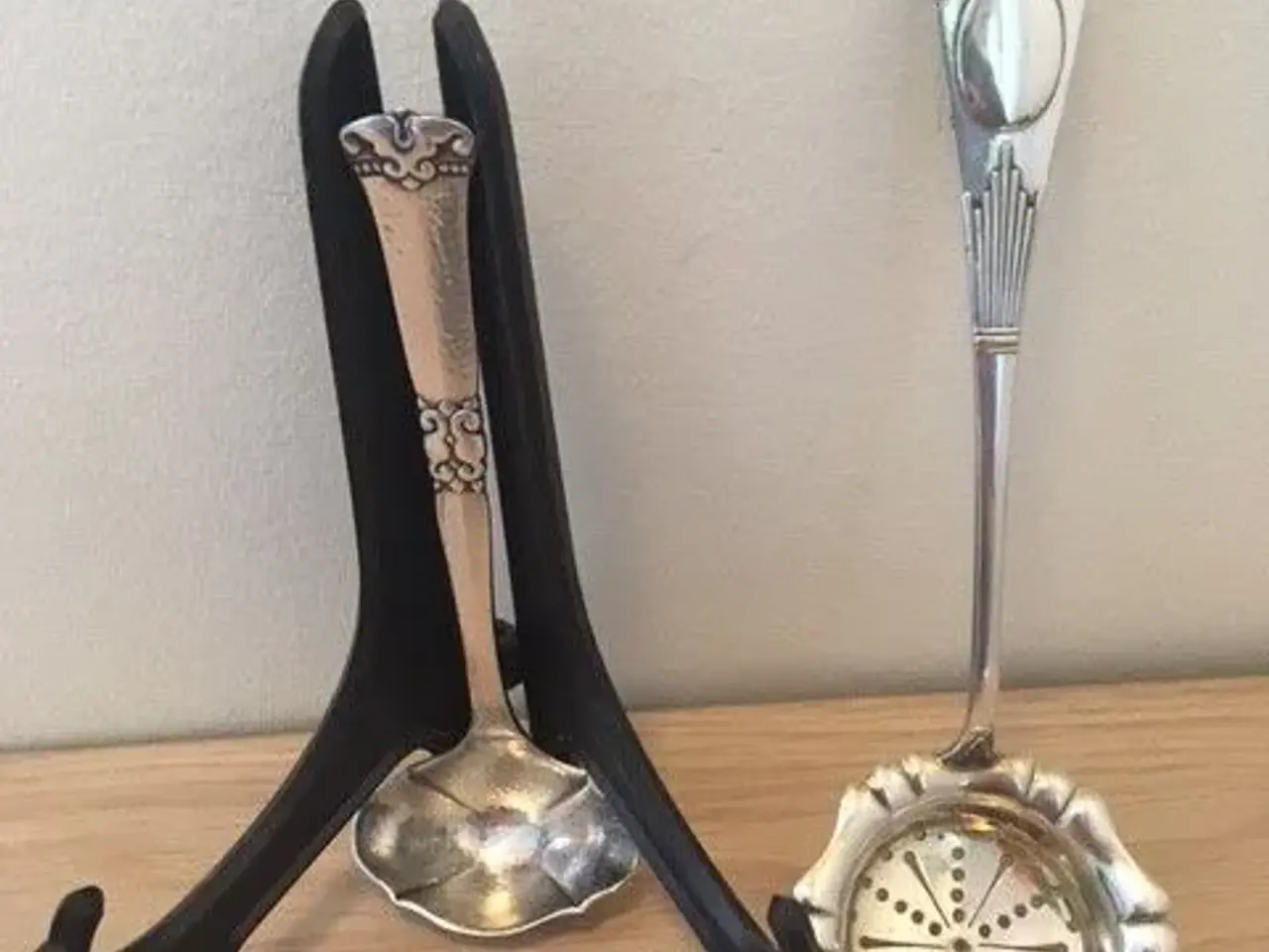 Billede 2 - Gamle sølvmønstre Flødeske, Sukkerstrøer mm