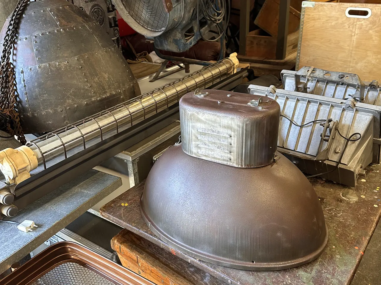 Billede 2 - Industrielle møbler og lamper