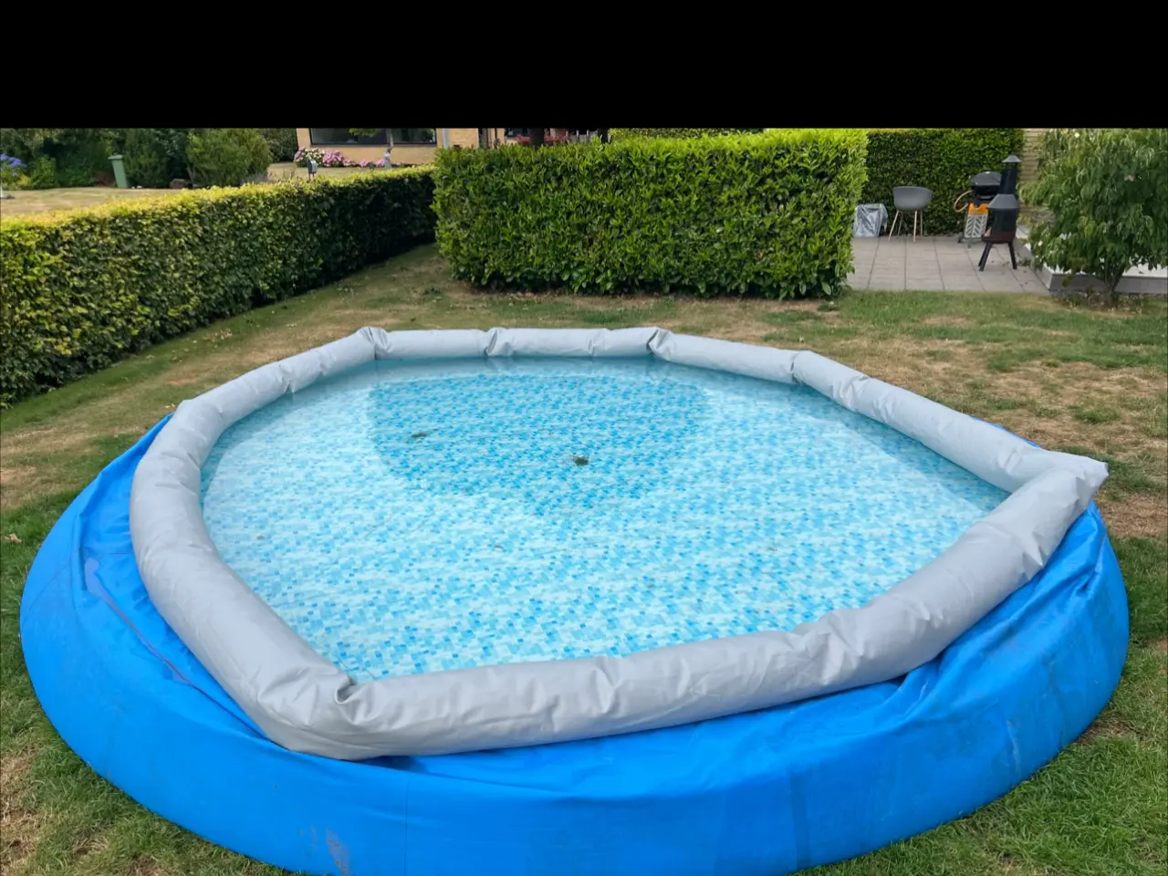 Billede 1 - Bestway fast set pool - Defekt