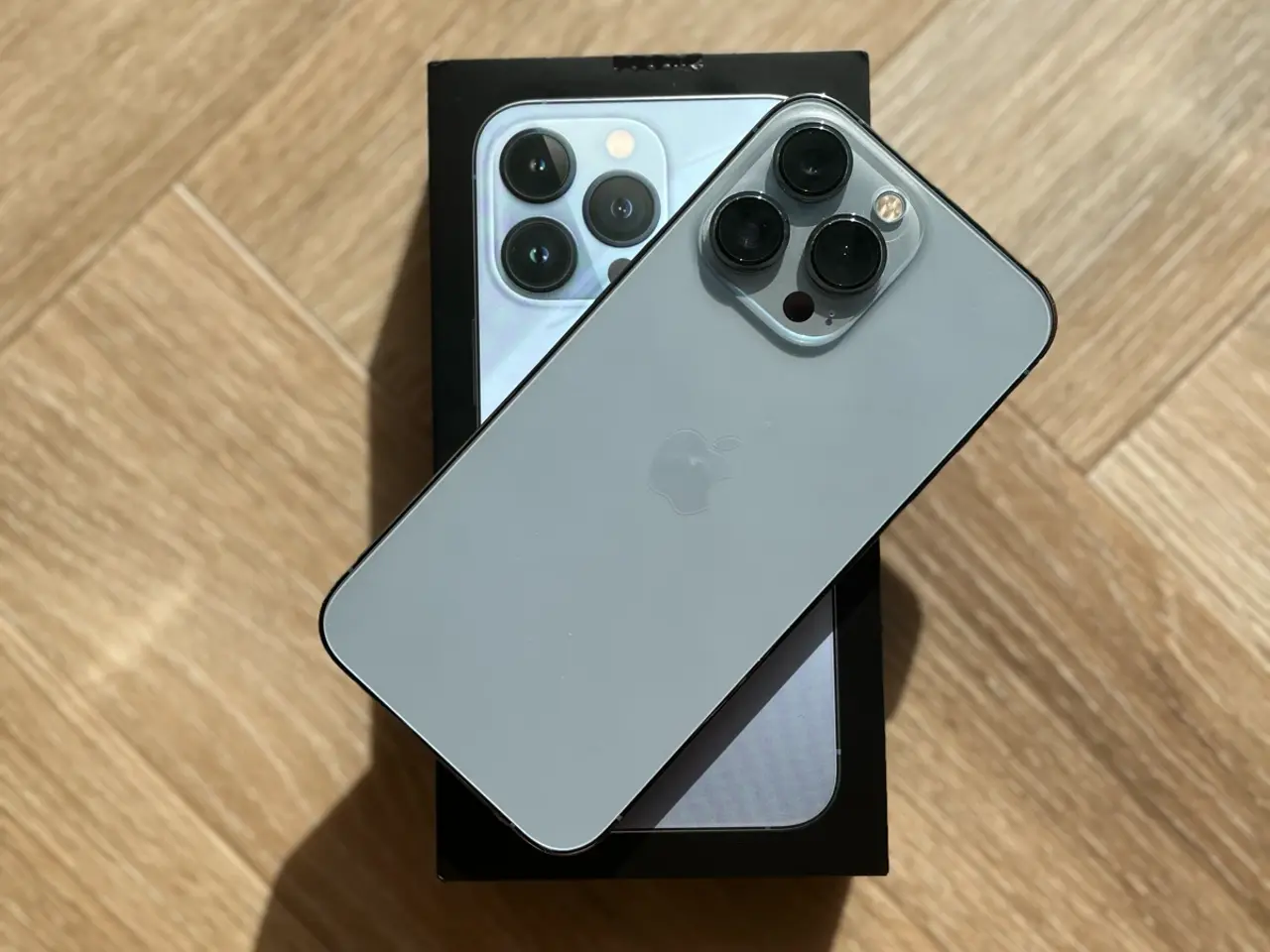 Billede 1 - iPhone 13 Pro (Sierra Blue) Flot stand.