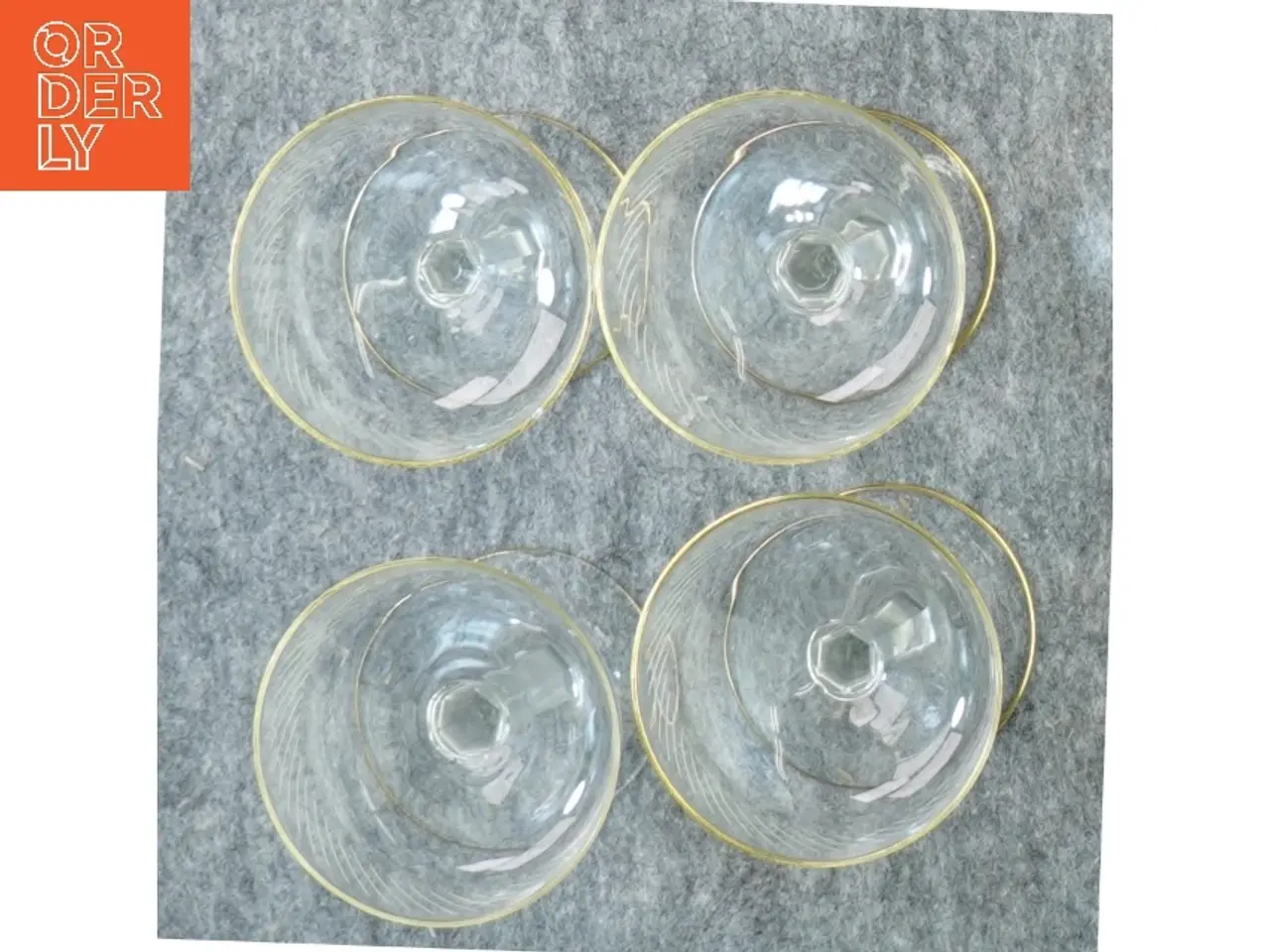 Billede 3 - Glas med guldkant (str. 8 x 7 cm)