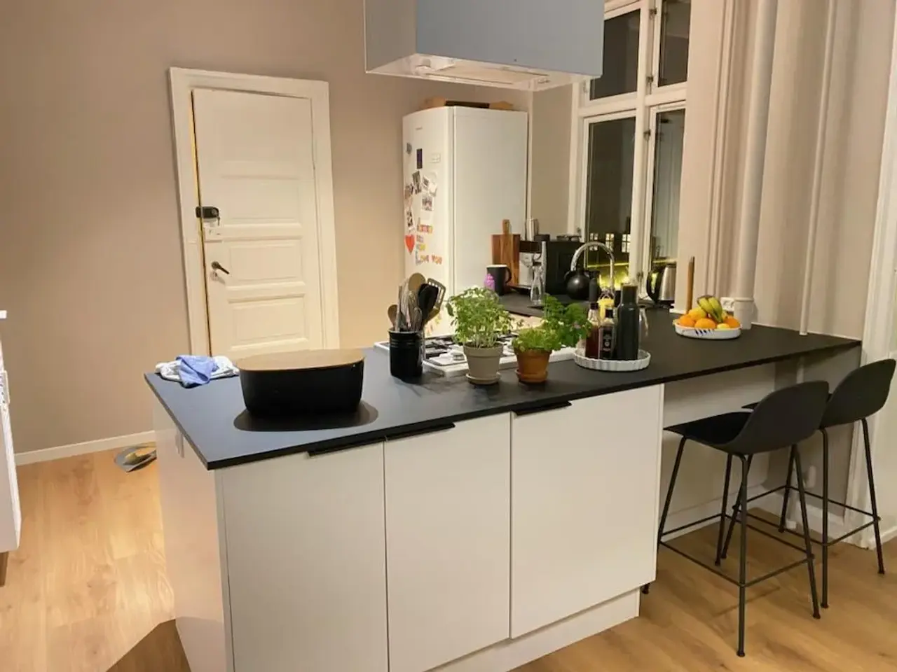 Billede 3 - Frithængende lampe og Emfang
