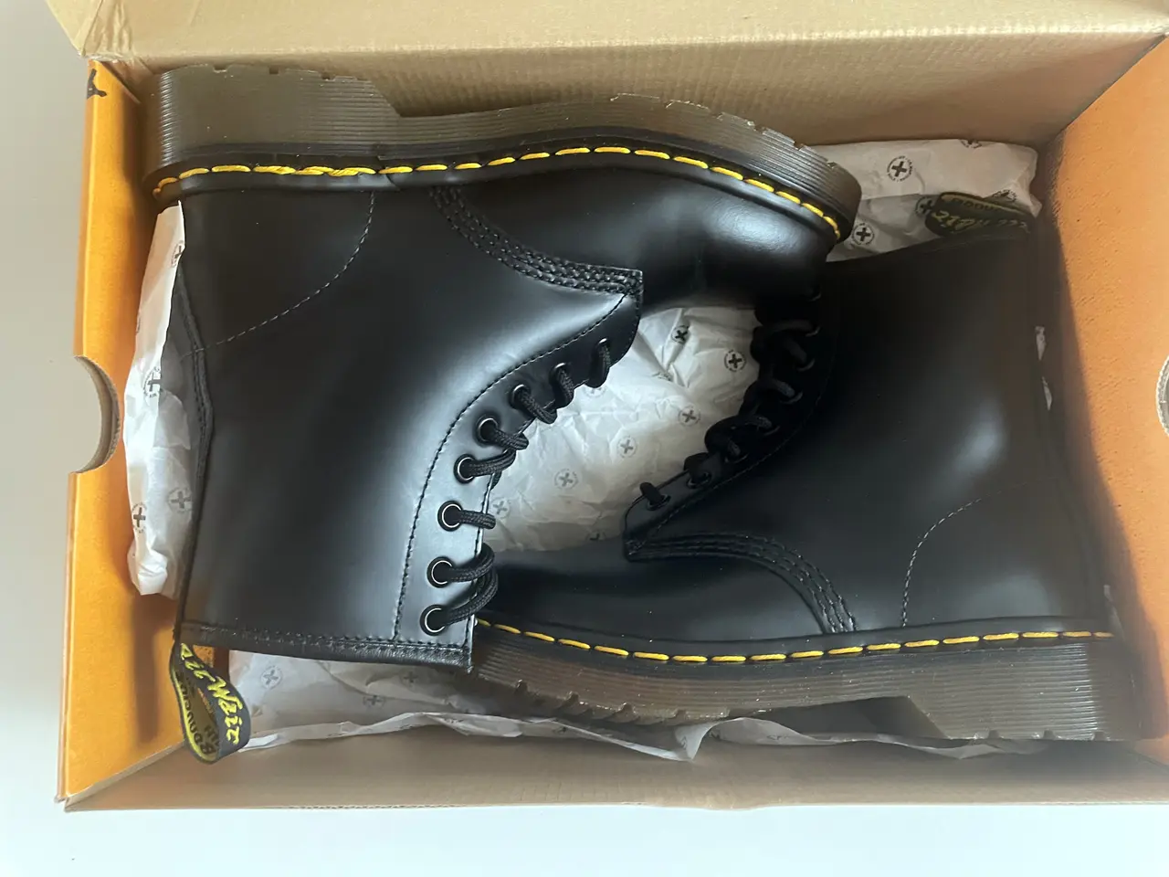 Billede 2 - Nye Dr. Martens 1460 støvler i sort smooth læder