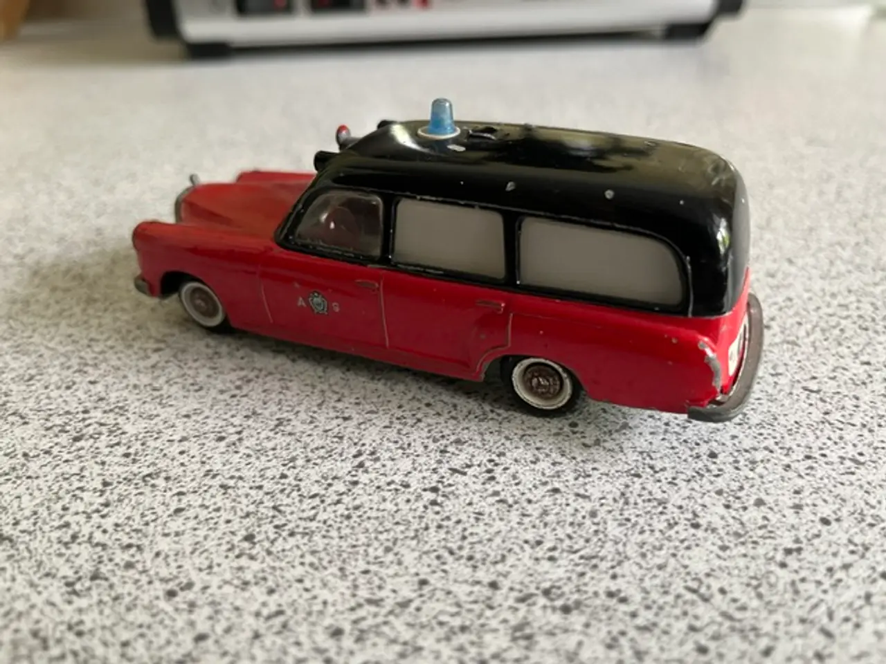 Billede 1 - Tekno Mercedes Ambulance