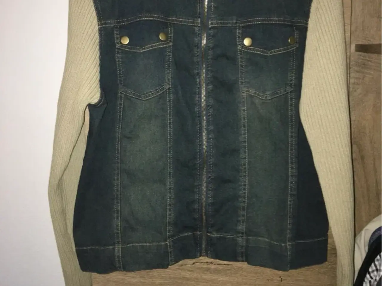 Billede 1 - cowboyjakke med strikærmer