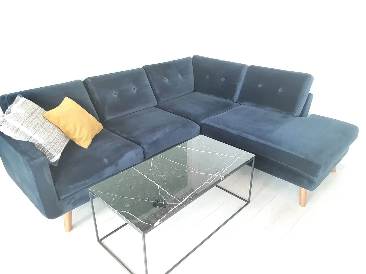 Billede 3 - Sofa - mørk blå velour