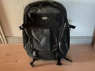 Targus rygsæk med lomme til pc
