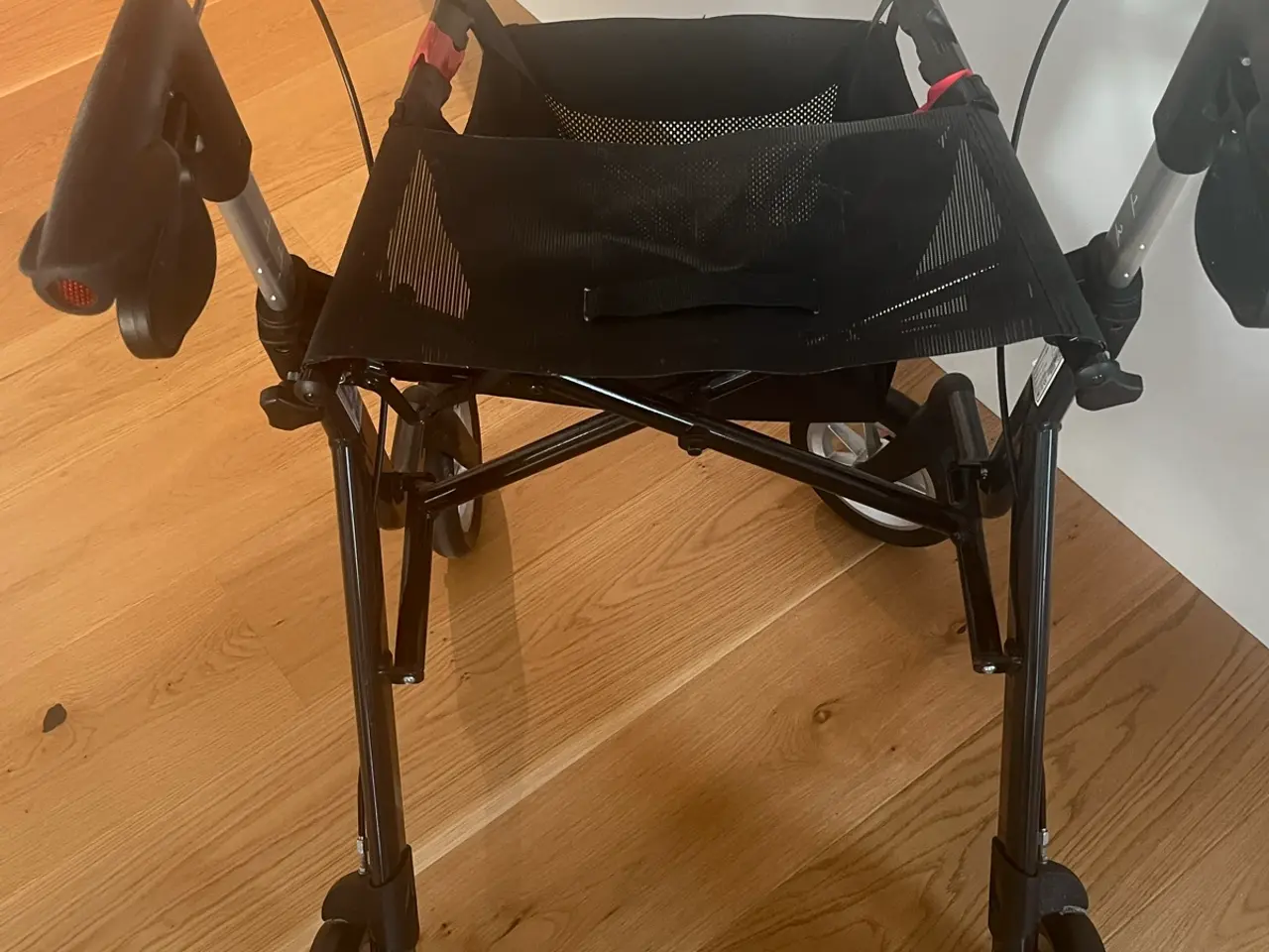 Billede 2 - Udendørs velholdt rollator 
