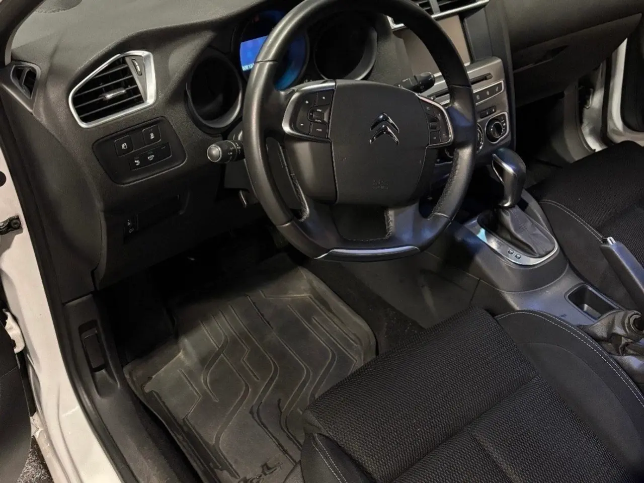 Billede 3 - Citroën C4 udlejes