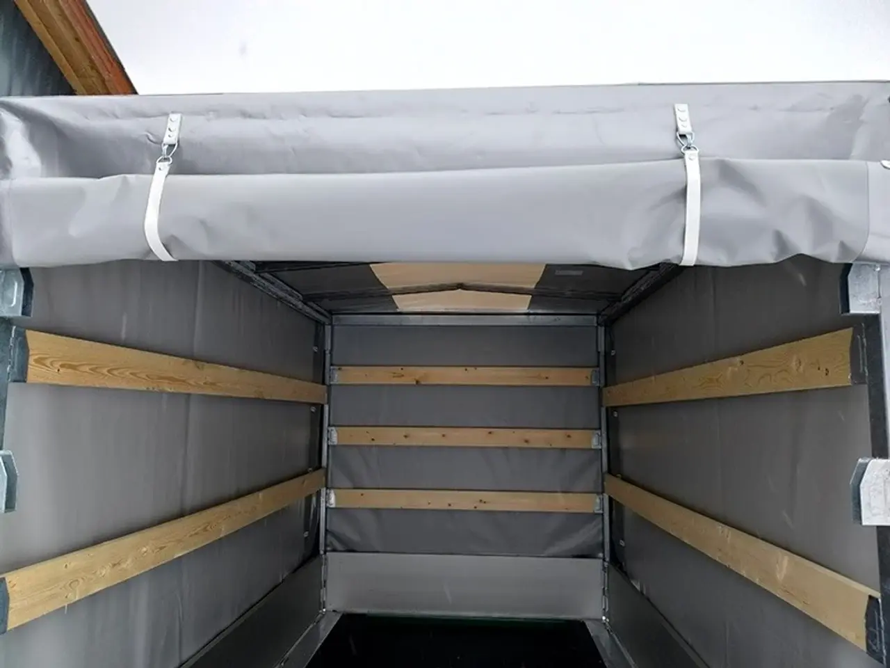 Billede 6 - Høj presenning til Eduard 2615 trailer