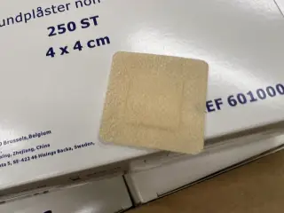 Plaster 4 x 4 cm