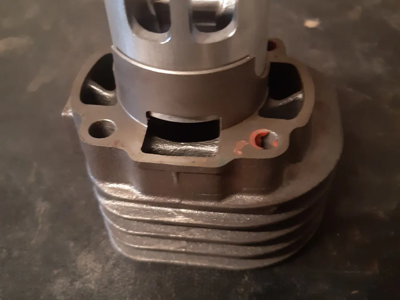 Billede 3 - Cylinder til scooter 2 t