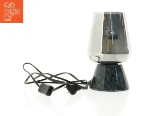 Bordlampe med marmor base fra Søstrene Grene (str. 23 x 14 cm)