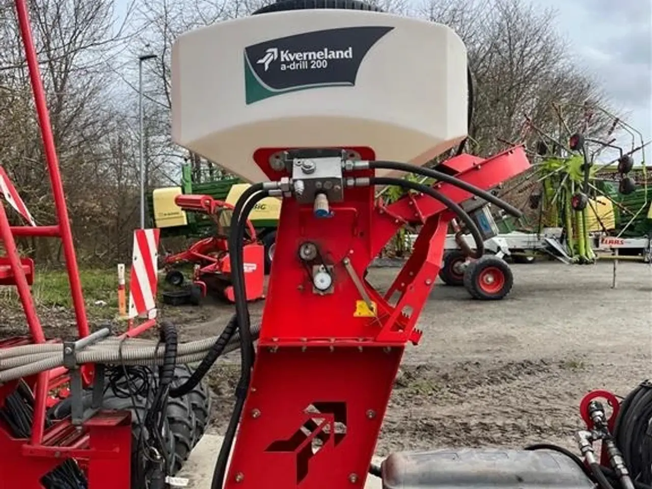 Billede 4 - Kverneland U-DRILL 6000 PLUS BUGSERET inkl frøsåudstyr