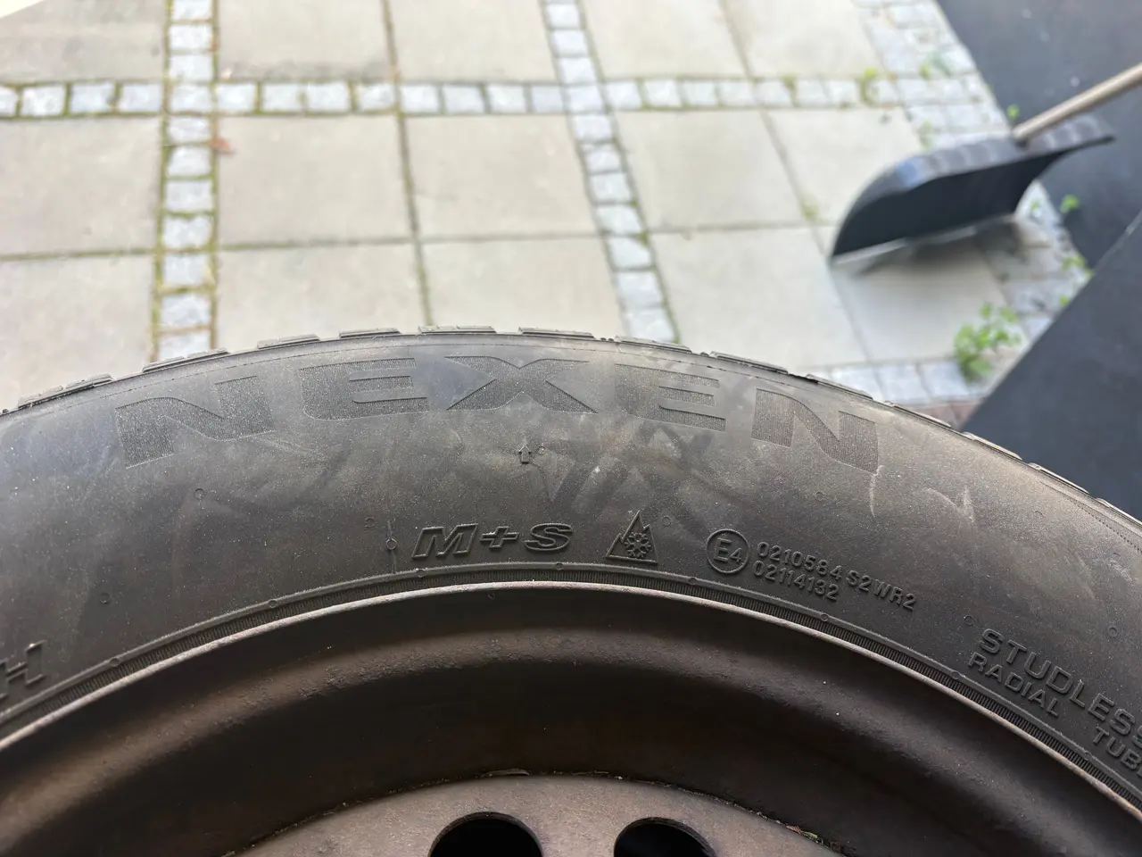 Billede 4 - Vinterdæk 215/65R16 ca. 6mm mønster