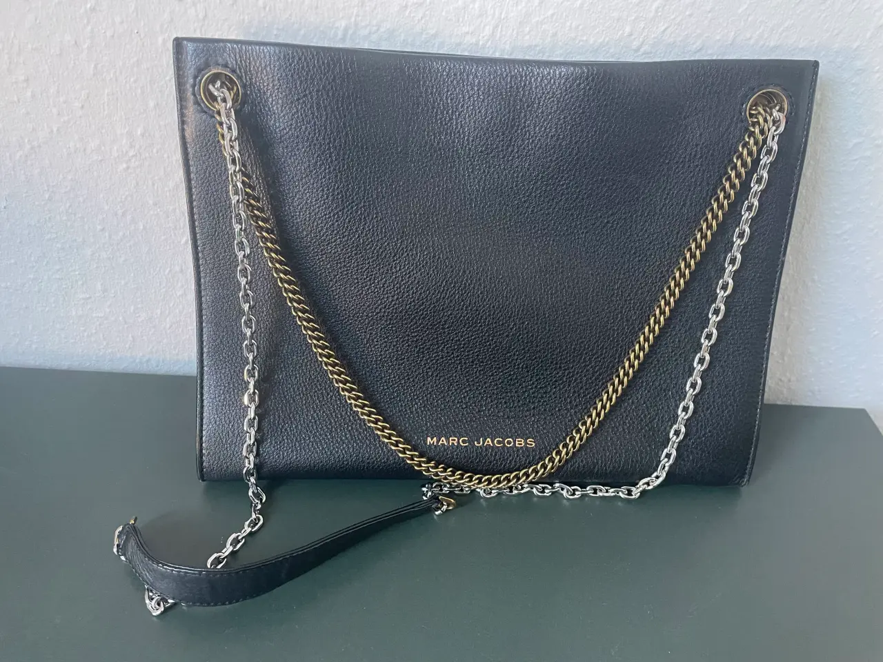 Billede 1 - Marc Jacobs sort skuldertaske 