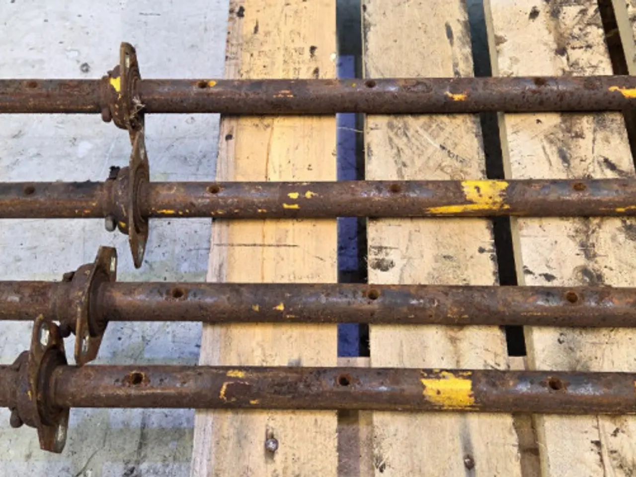 Billede 3 - New Holland 346W Aksel 86631215  4 Stk