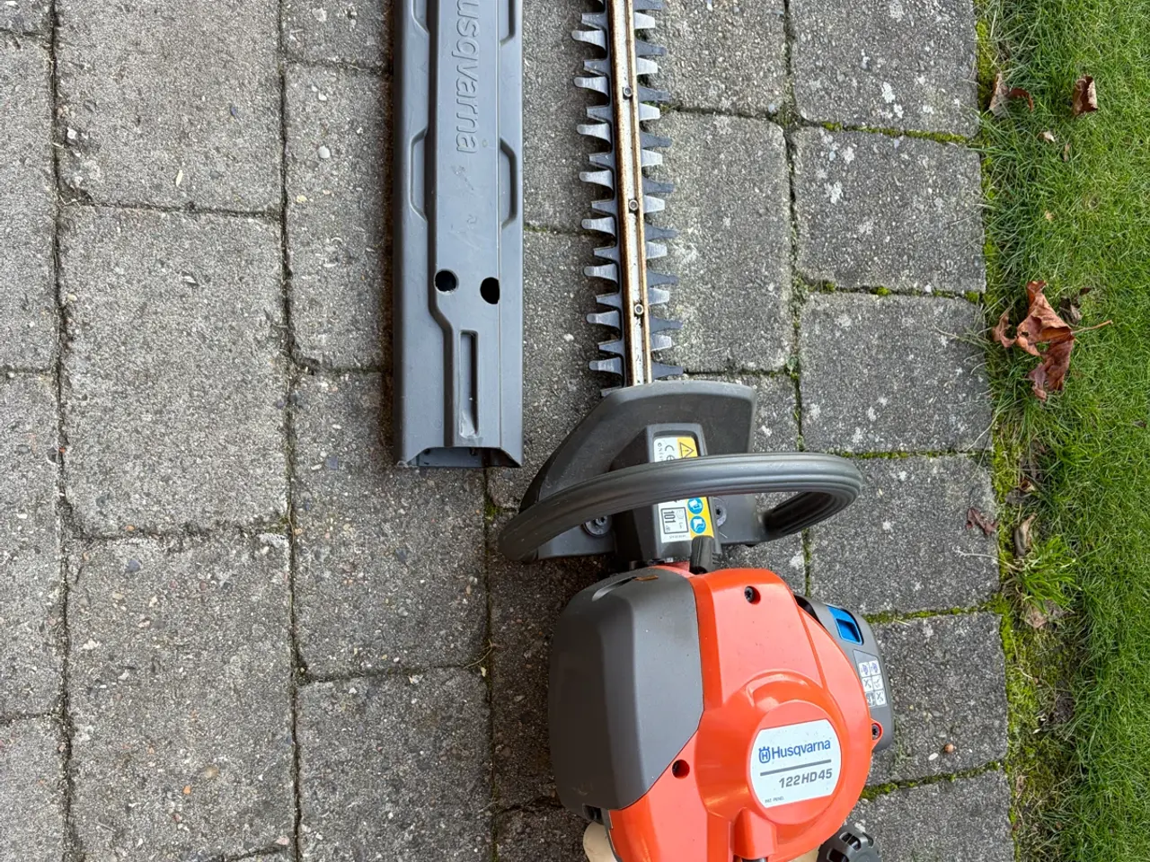 Billede 1 - Rigtig fin Husqvarne benzin hækkeklipper.