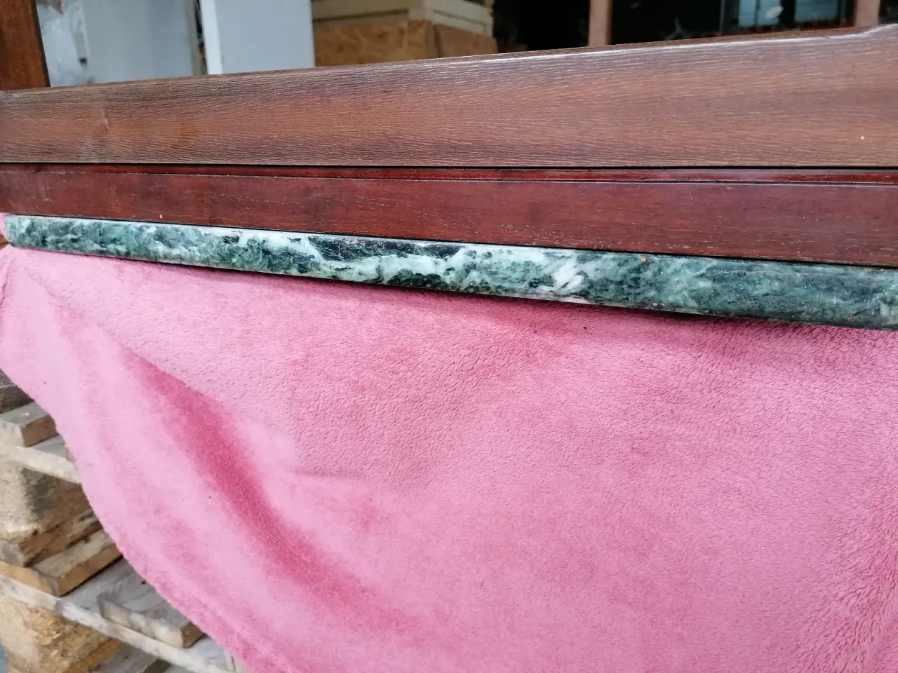 Billede 9 - Palisander med Marmor Bordplade i Midten 