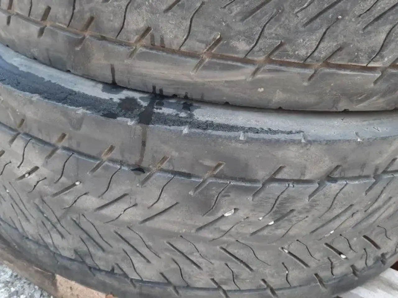 Billede 2 - Lastvognsdæk 315/70 R22.5