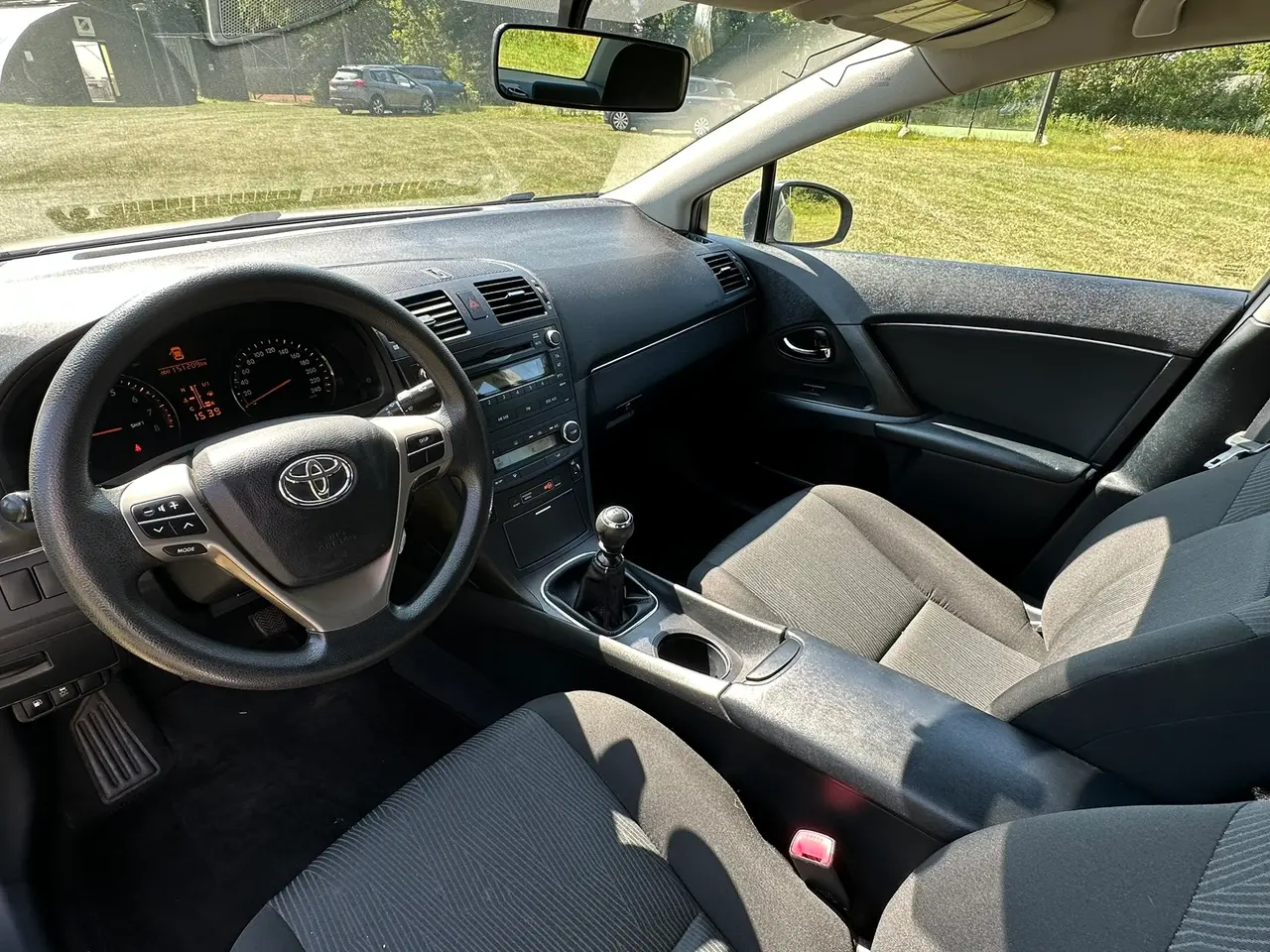 Billede 11 - Toyota Avensis 1.6 VVT-i – kun 150.000 km, én ejer