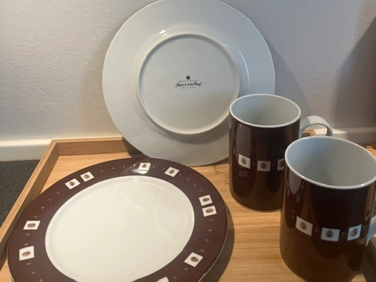 Billede 1 - Kaffesæt til 2: Design House- "Have a Nice Day"  