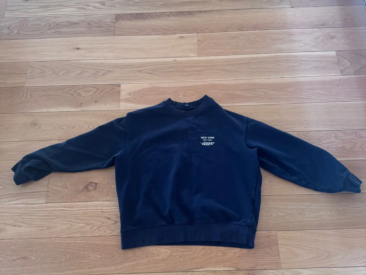 Billede 1 - New York Sweatshirt XL Black & White Good Conditio