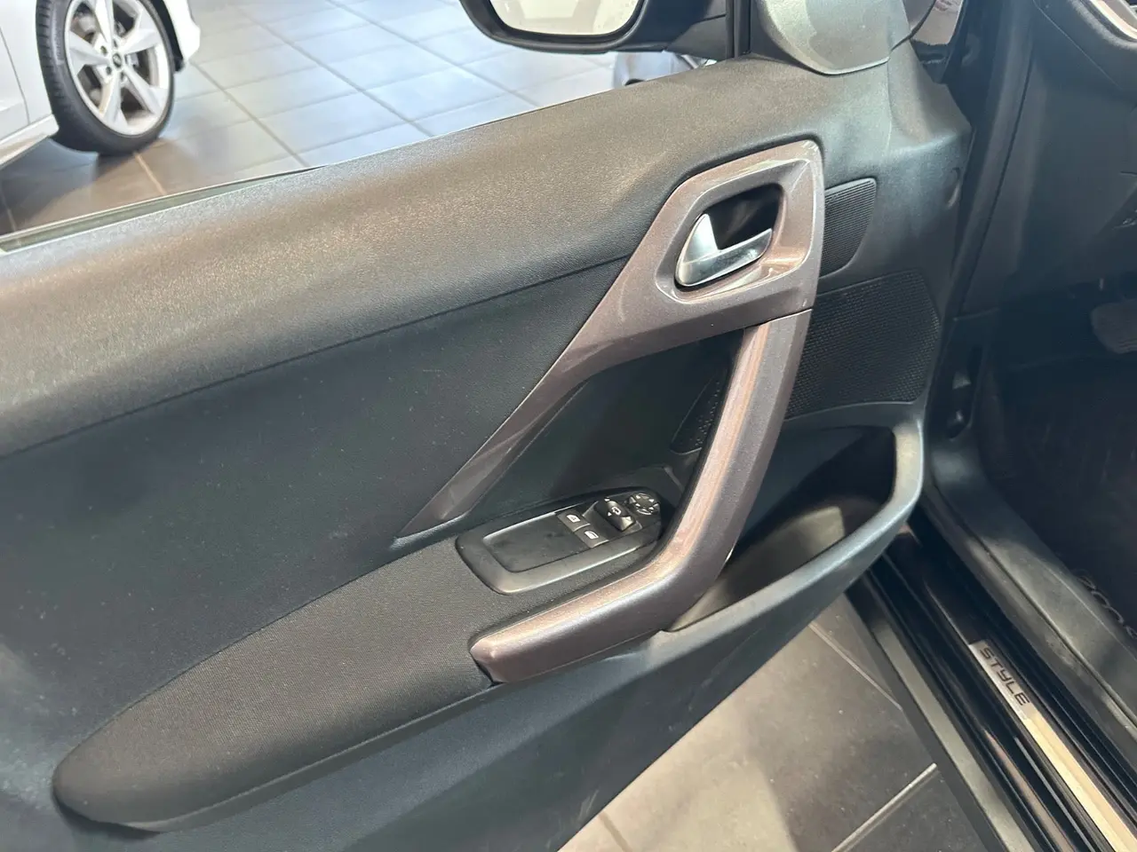 Billede 7 - Peugeot 2008 1,2 e-VTi 82 Style ESG