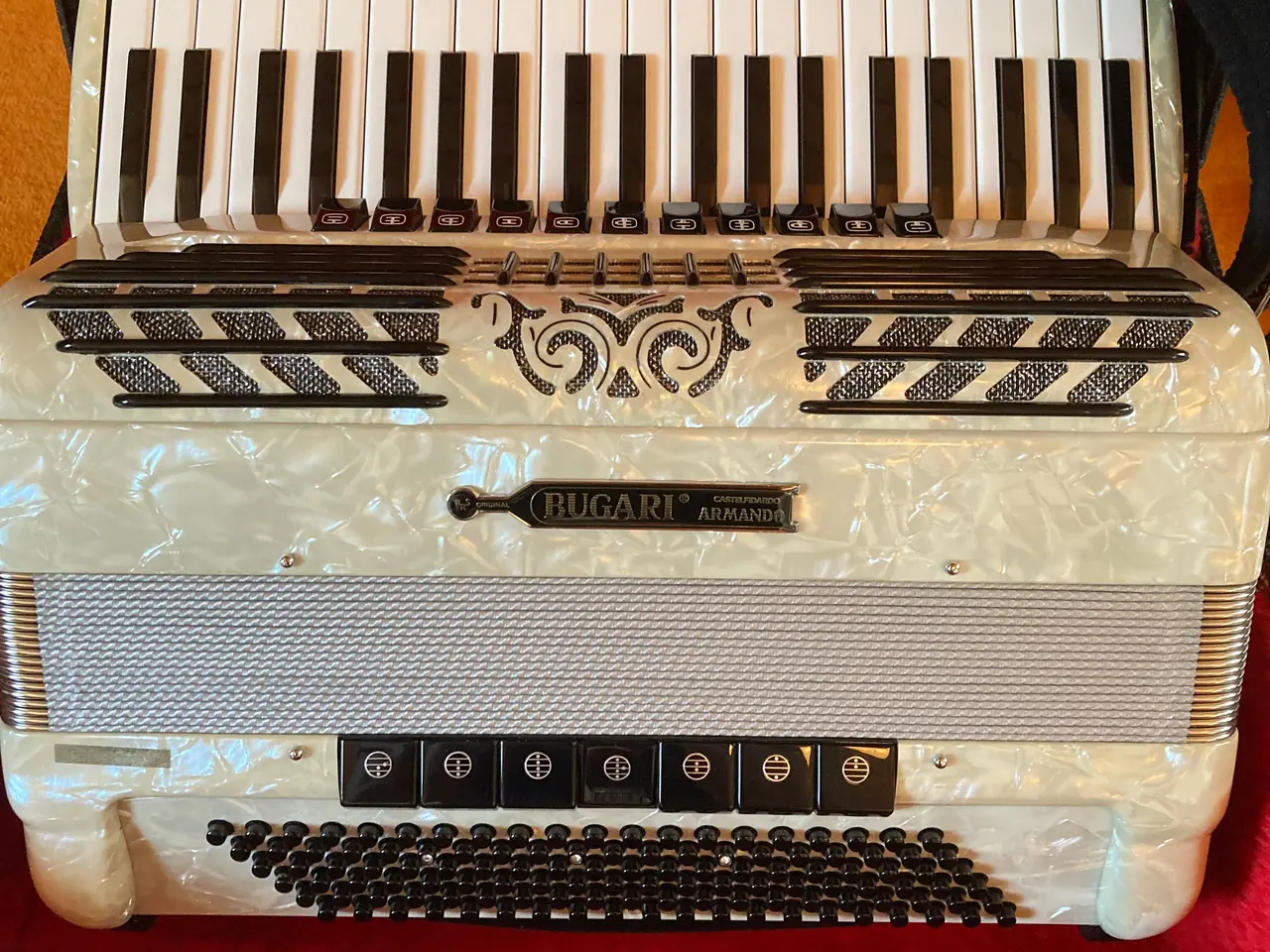 Billede 13 - Fin Italiensk Harmonika Bugari