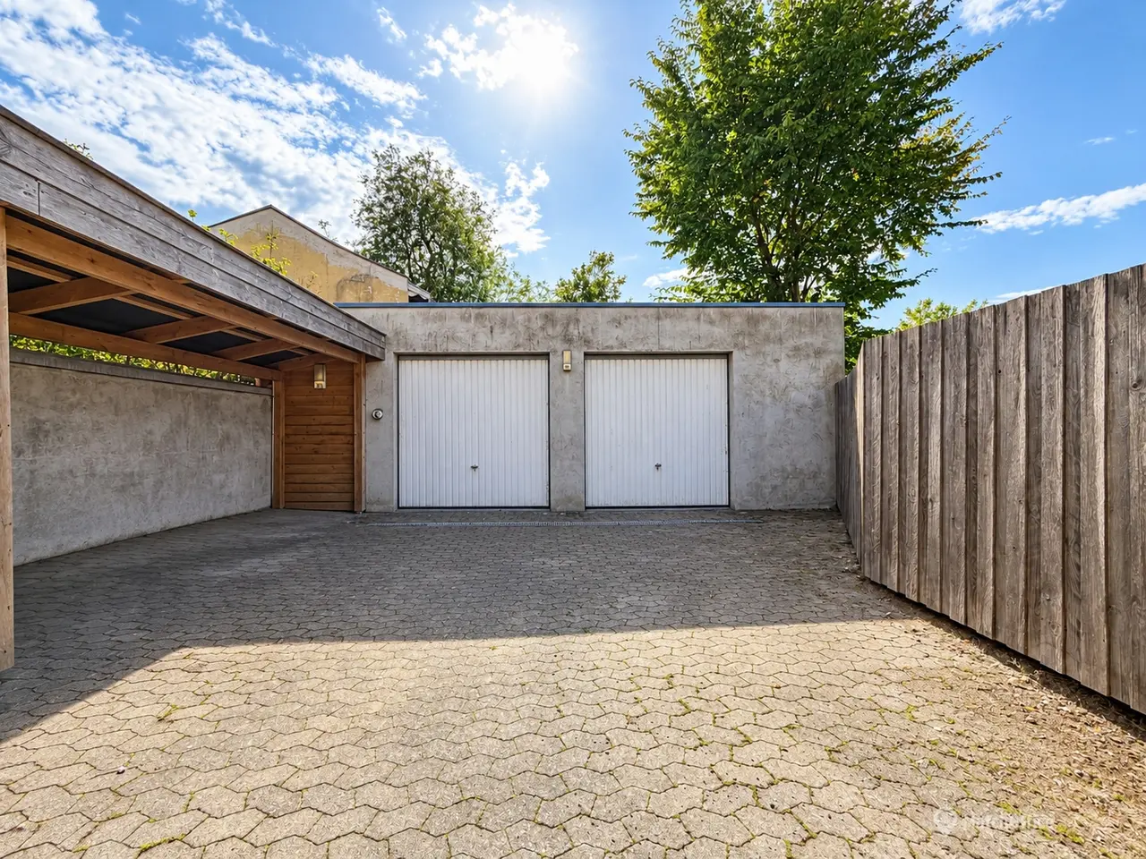 Billede 2 - Garageanlæg til leje på Bredstedgade 18