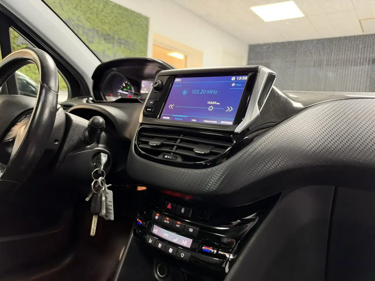 Billede 17 - Peugeot 208 1,6 BlueHDi Desire Sky 100HK 5d