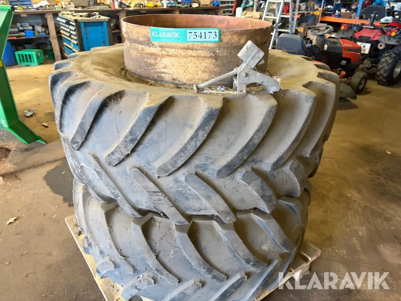 Billede 2 - Tvillingehjul Michelin 540/65 R30, 2 Styk