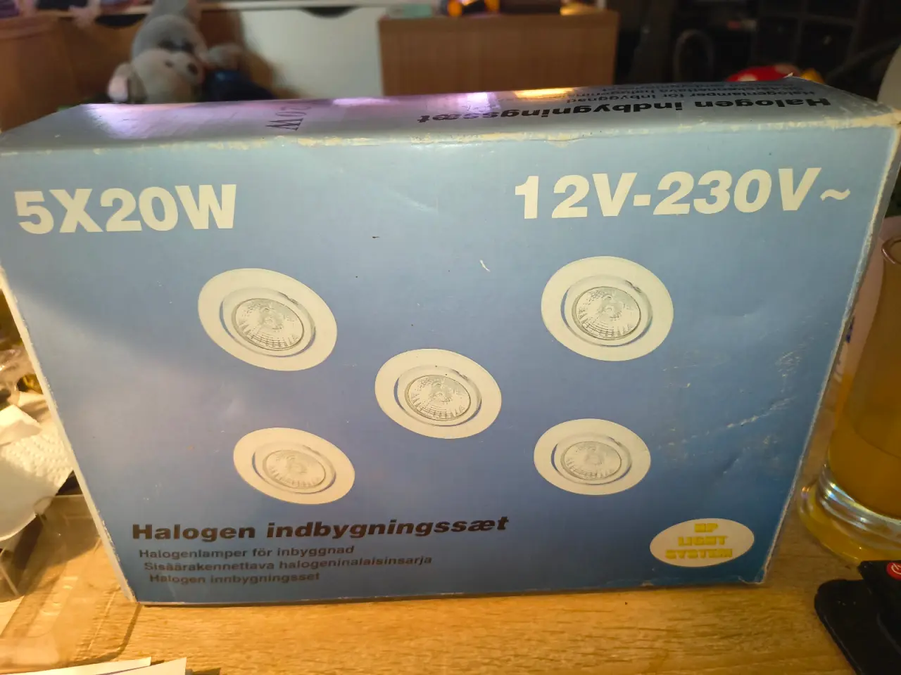 Billede 2 - 5 Indbygnings spot i hver kasse.