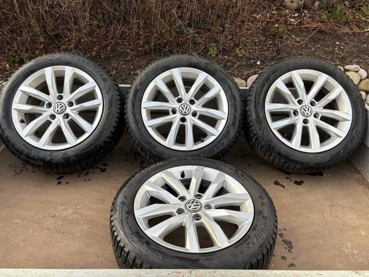 Billede 8 - Originale VW fælge til Passat/Golf med vinterdæk