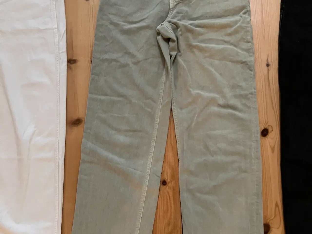 Billede 4 - 4 par Cowboybukser med brede ben for 100kr
