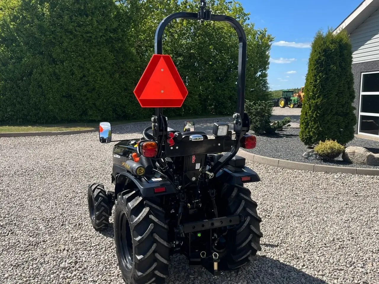Billede 11 - Solis S26 Limited Edition i sort 6+2 Gearmaskine med Servostyring og brede traktorhjul