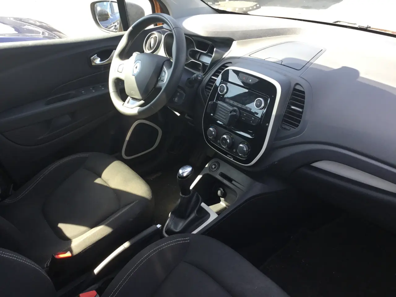 Billede 6 - Renault captur 90 hk benzin. Lev nysynet 1.ejer mm