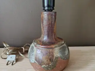 Flot Axella bordlampe