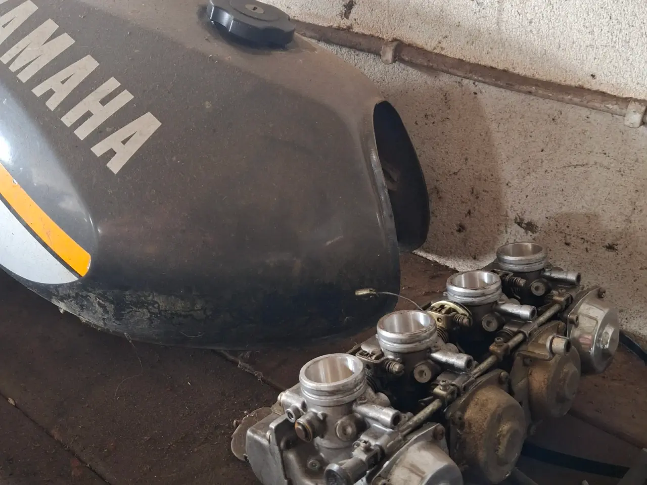 Billede 8 - Yamaha en med papir og en uden