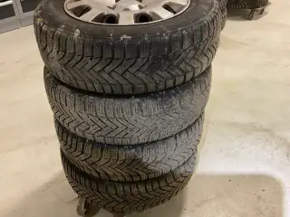 Fælge med Michelin vinterdæk til Saab 9-5